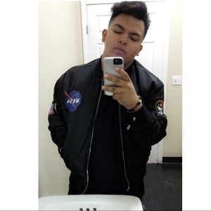 Meet your Posher, Adolfo